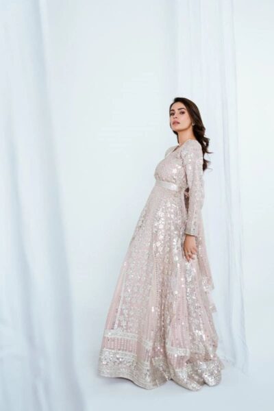 Foil and sequins weaved chiffon maxi dress and dupatta with crude silk pants. - Image 4