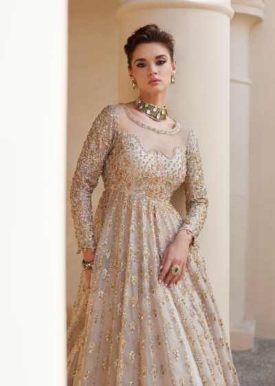 Elegant Pakistani Ivory Bridal Gown with Lehenga - Image 9