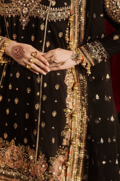 Gold Embroidered Black Gharara for Pakistani Weddings - Image 3