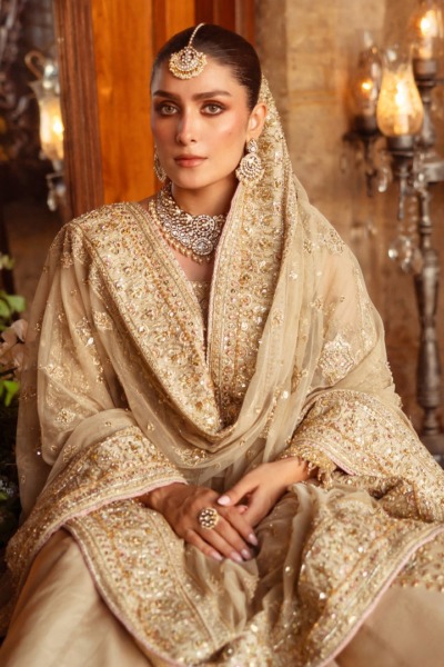 Pakistani Bridal Lehenga Choli with Elegant Jacket - Image 4