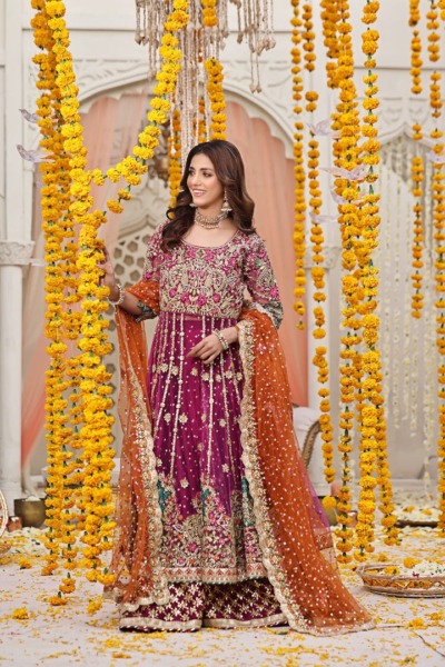 Pakistani Magenta Mehndi Elegant Pishwas Lehenga - Image 4