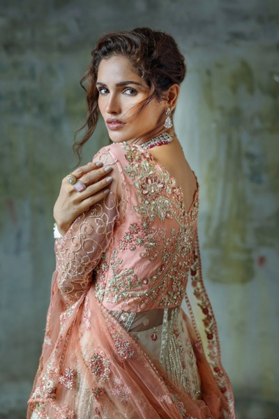 Pakistani Wedding Cream Peach Net Pishwas Lehenga - Image 7