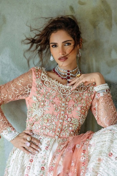 Pakistani Wedding Cream Peach Net Pishwas Lehenga - Image 8