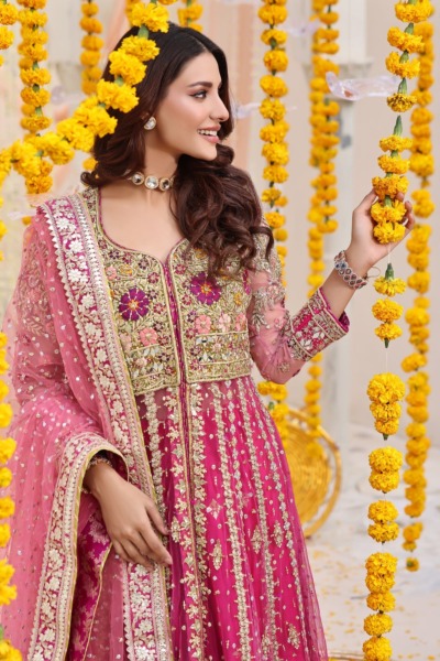 Traditional Mehndi Dress in Pishwas Frock Lehenga - Image 3