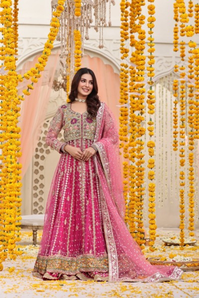 Traditional Mehndi Dress in Pishwas Frock Lehenga