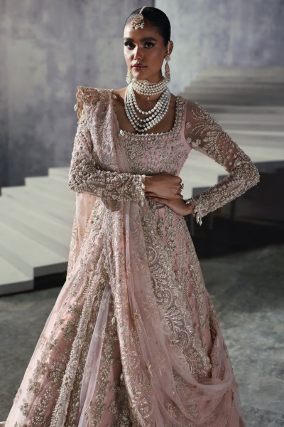 Elegant Powder Pink Pishwas Pakistani Bridal Wear - Image 3