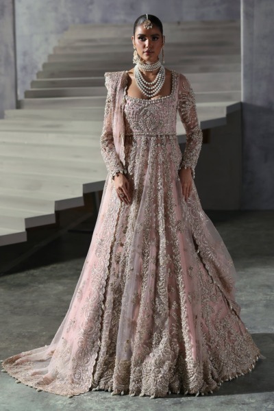 Elegant Powder Pink Pishwas Pakistani Bridal Wear - Image 7