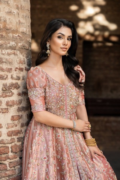 Pakistani Bridal Front Open Pishwas Lehenga - Image 3