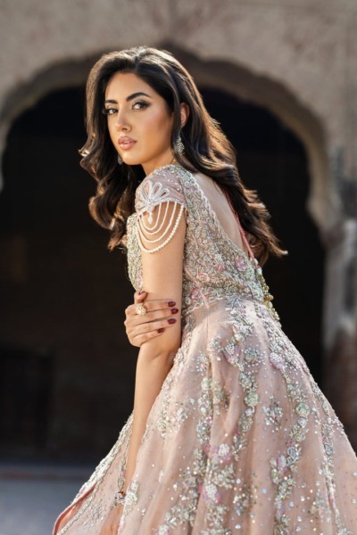 Pakistani Bridal Royal Gown Lehenga In Pink - Image 4