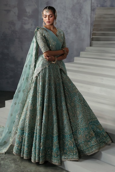 Stylish Turquoise Choli and Lehenga Pakistani Bridal Wear - Image 3