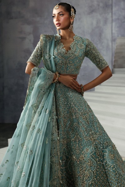 Stylish Turquoise Choli and Lehenga Pakistani Bridal Wear - Image 4