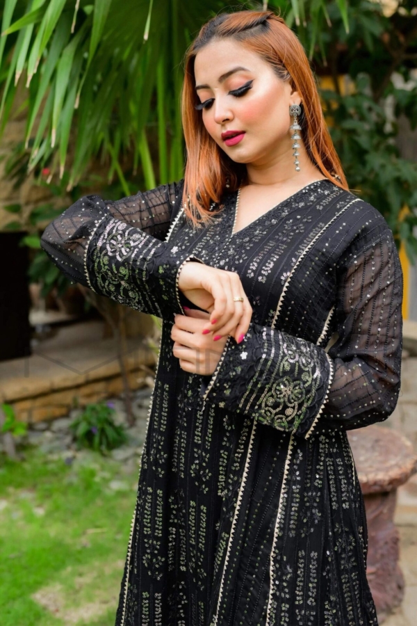 Pakistani Party Long Shirt In Black Color - Image 3