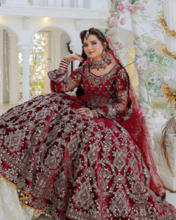 Traditional Indian Bridal Velvet Weighty Zari Lehenga Choli