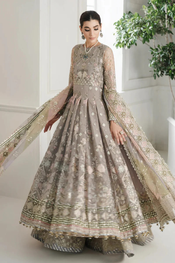 Net dupatta and embroidered palazzo trousers. - Image 9