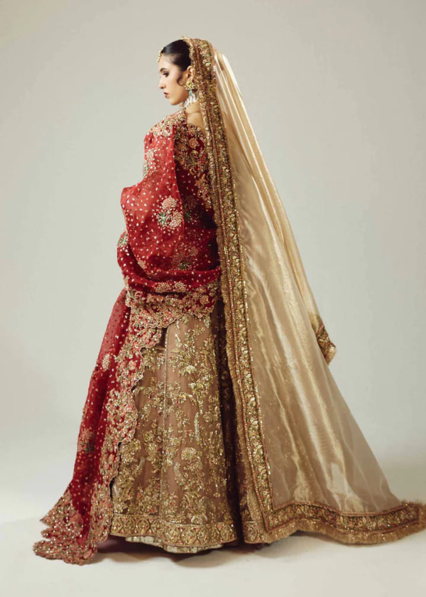 Brilliant Bridal Lehenga Choli With Maroon Dupatta For Wedding - Image 6