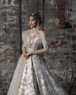 Antique White Long Tail Style Lehenga Pakistani Bridal Dress