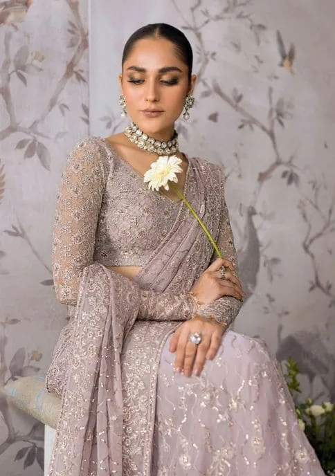 Traditional Pakistani Embroidered Rose Gold Bridal Saree - Image 3