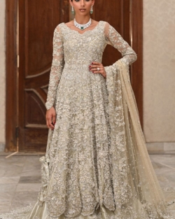 Pakistani Bridal Gown Lehenga For Reception