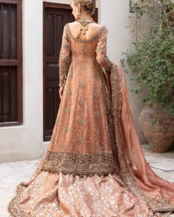 Pakistani Bridal Wear Tea Pink Open Kameez Lehenga