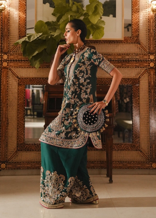 Pakistani Emerald Green Wedding Salwar Kameez - Image 3