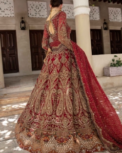 Traditional Pakistani Bridal Wear Red Lehenga Choli