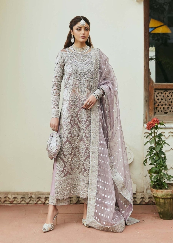 Lilac Kameez Trousers Pakistani Wedding Dress